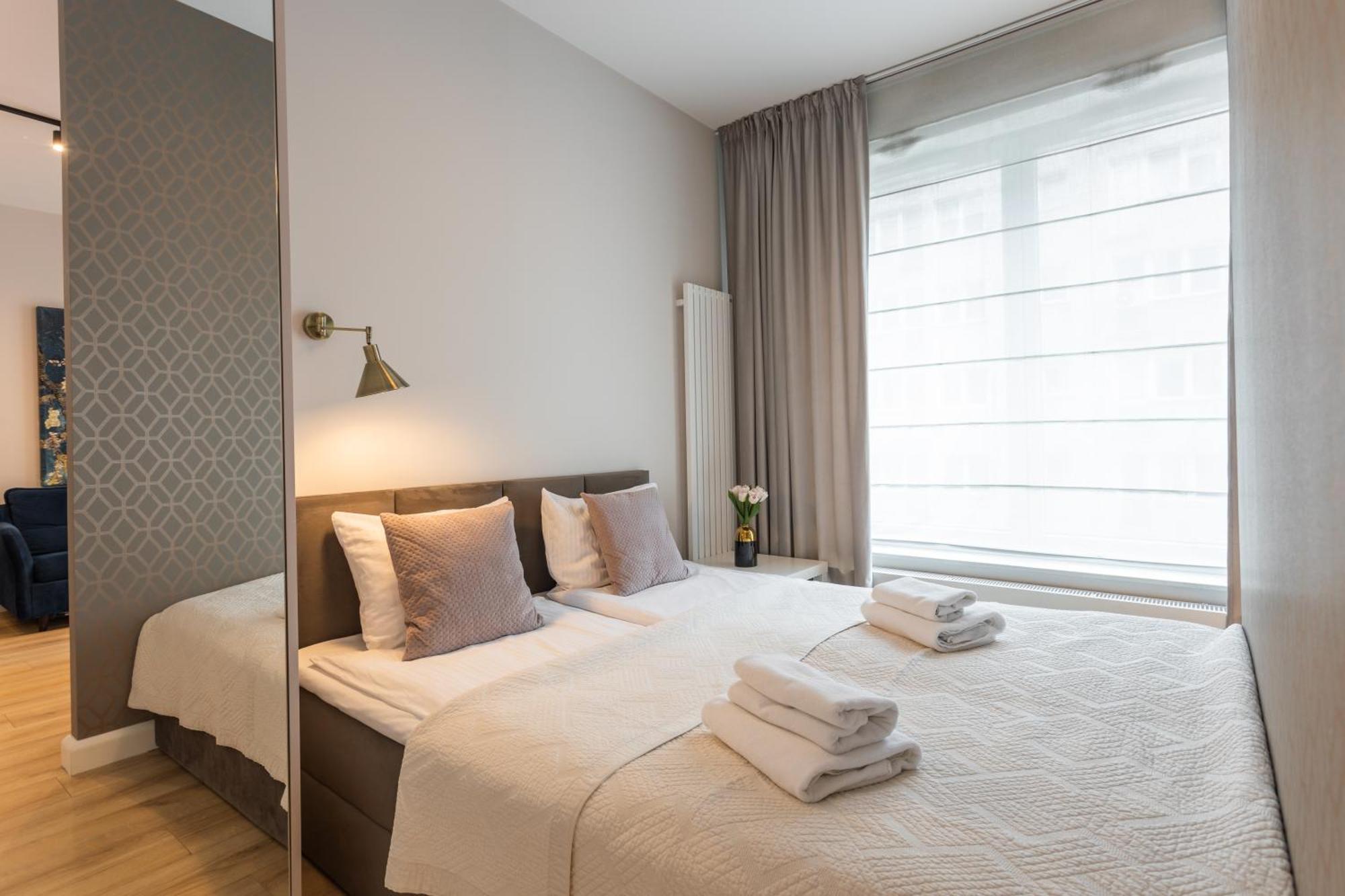 Golden Apartments Warsaw - Luxury Building With Terrace On The Roof - Sienna Str Bagian luar foto